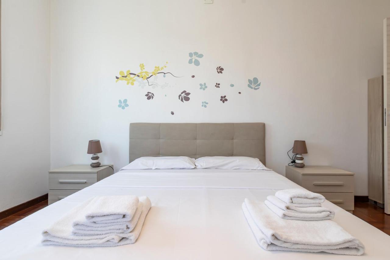 Big Apartment - Alcuino 7 Milánó Kültér fotó