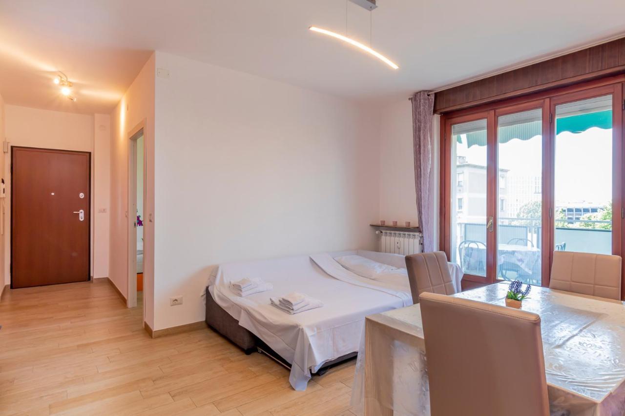 Big Apartment - Alcuino 7 Milánó Kültér fotó