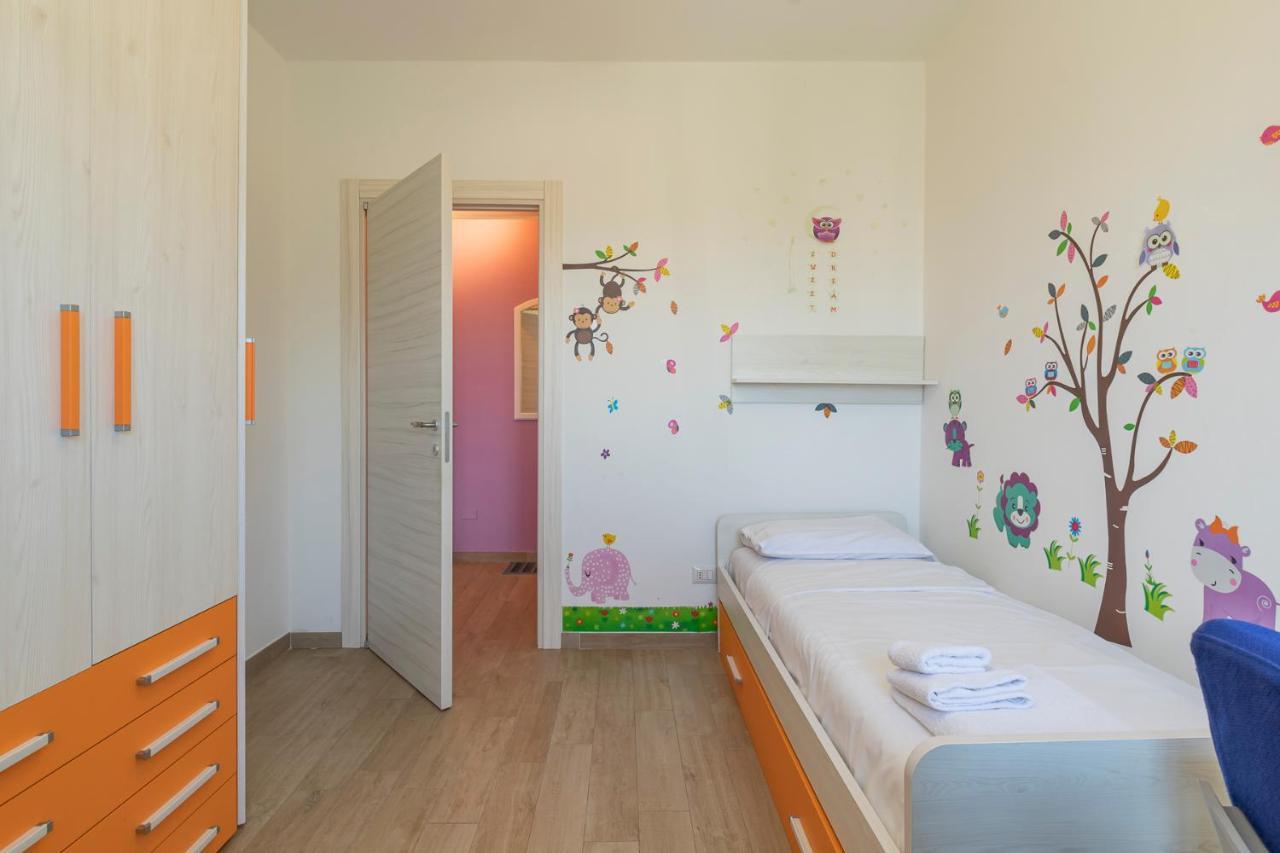 Big Apartment - Alcuino 7 Milánó Kültér fotó